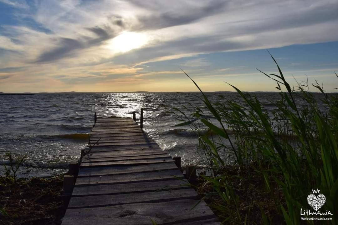 Namelis Nr 1 Adeles Sodyba Sturmai Buitenkant foto